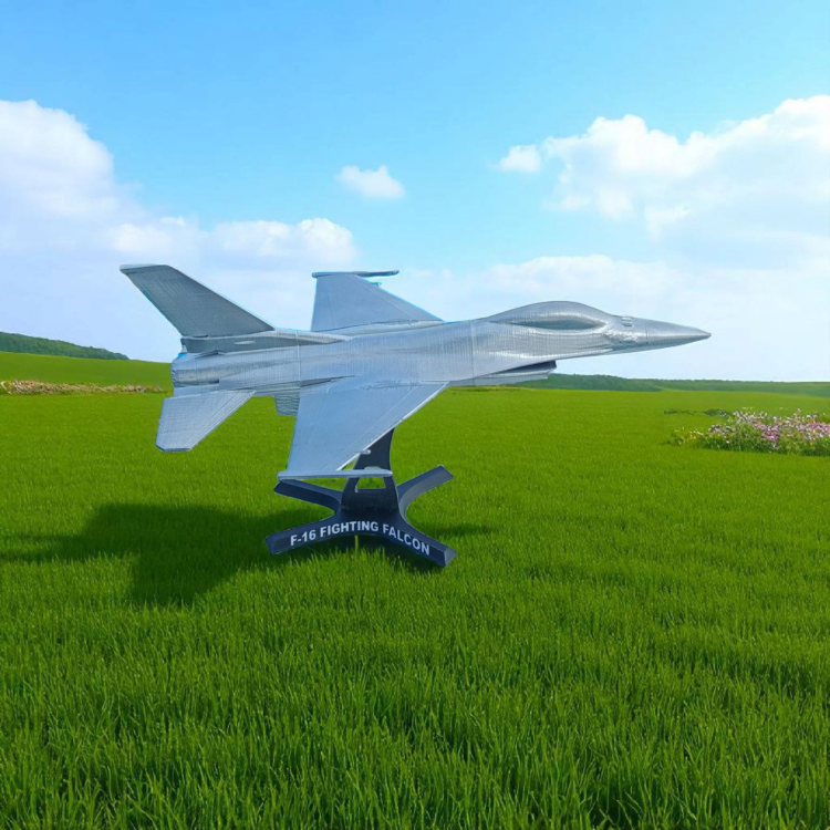 Samolot F-16 Fighting Falcon skala 1:44 - Srebrny Metalic